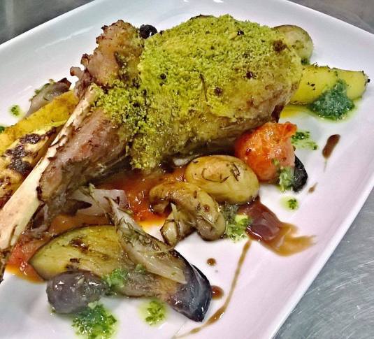 Запечено ярешко бутче с провансалски зеленчуци