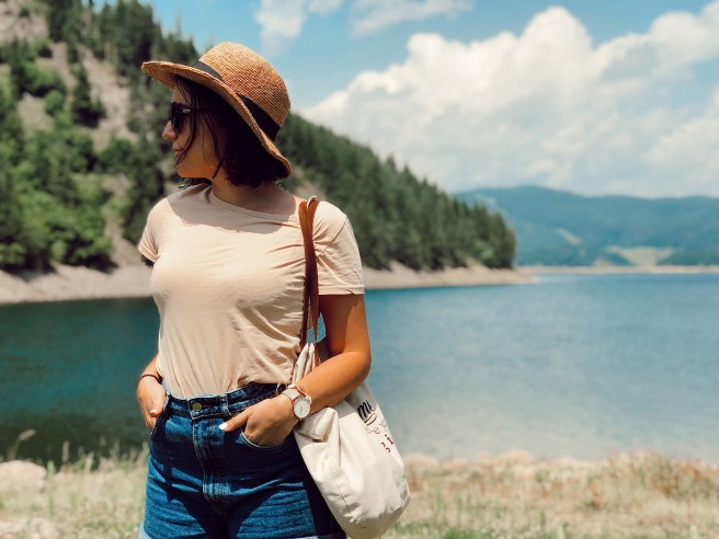 8DA51B72-9149-400A-A86F-693777F62641